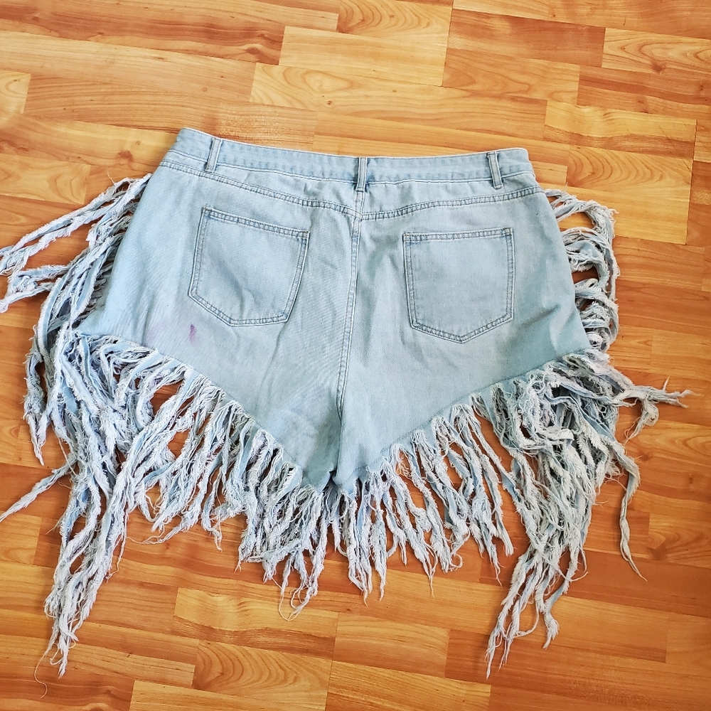 ⚡️Fun Festival Fringed Plussize Denim Shorts - Picture 3 of 5